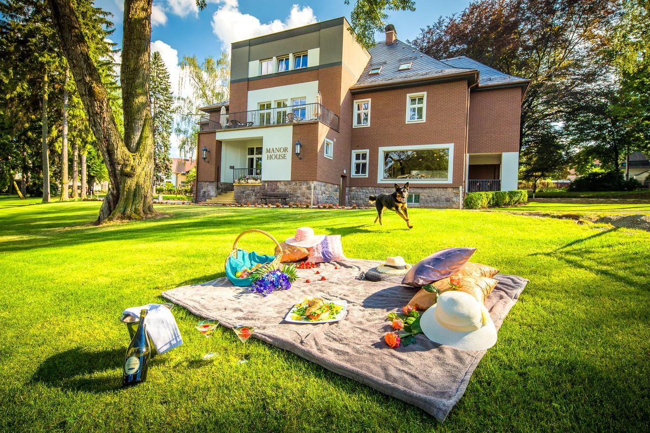Manor House Hotel Broumov Ngoại thất bức ảnh