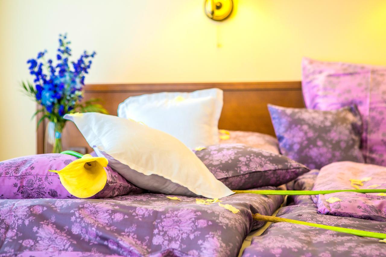 Manor House Hotel Broumov Ngoại thất bức ảnh
